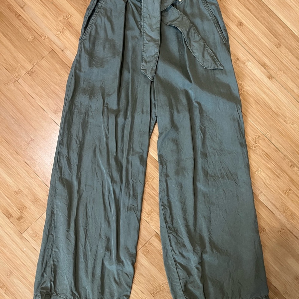 Women’s Green Pants